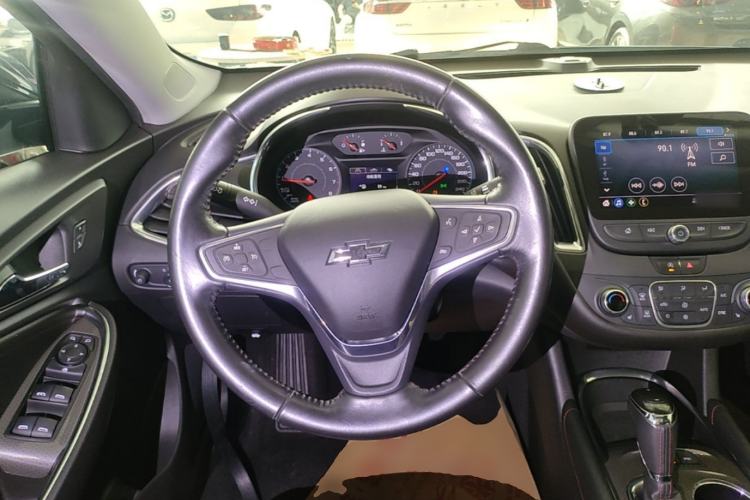 Used Chevrolet Malibu XL 2019 Redline 550T Automatic Sport Edition Steering Wheel