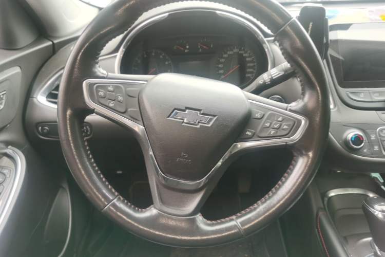 Used Chevrolet Malibu XL 2019 Redline 550T Automatic Sport Edition Steering Wheel