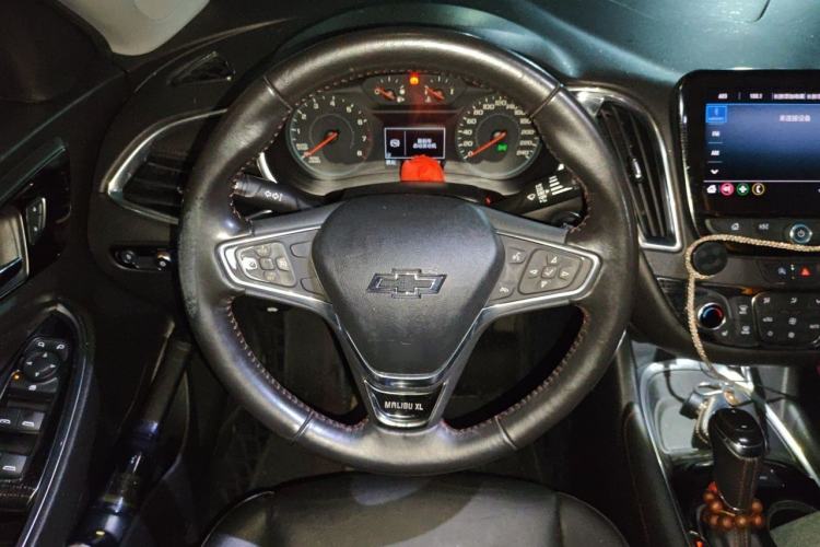 Used Chevrolet Malibu XL 2019 Redline 550T Automatic Sport Edition Steering Wheel