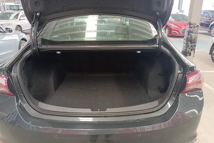 Used Chevrolet Malibu XL 2019 535T CVT Active Version Trunk
