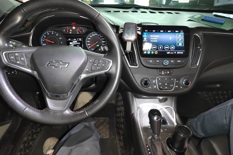 Used Chevrolet Malibu XL 2019 Redline 550T Automatic Sport Edition Center Console