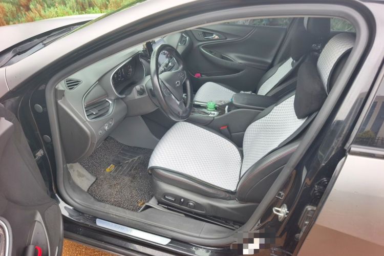 Used Chevrolet Malibu XL 2019 Redline 550T Automatic Smart Edition Driver Seat