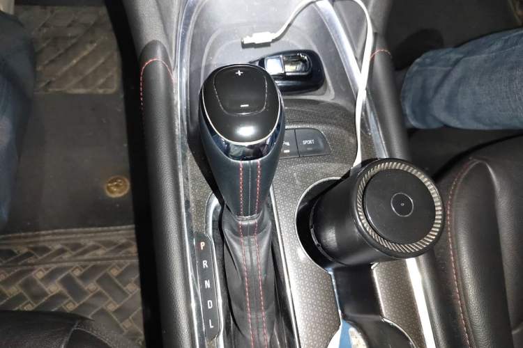 Used Chevrolet Malibu XL 2019 Redline 550T Automatic Sport Edition Gear Lever