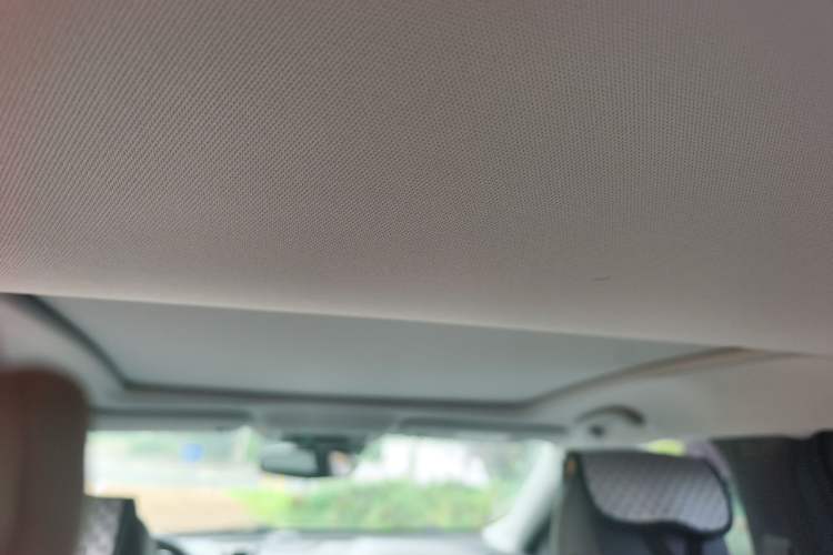 Used Chevrolet Malibu XL 2019 Redline 550T Automatic Smart Edition Headliner