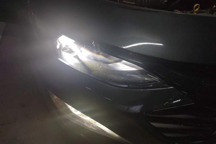 Used Chevrolet Malibu XL 2019 Redline 550T Automatic Sport Edition Right Front Headlight