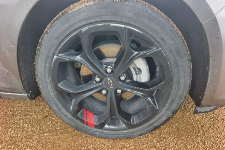 Used Chevrolet Malibu XL 2019 Redline 550T Automatic Smart Edition Right Front Wheel Hub