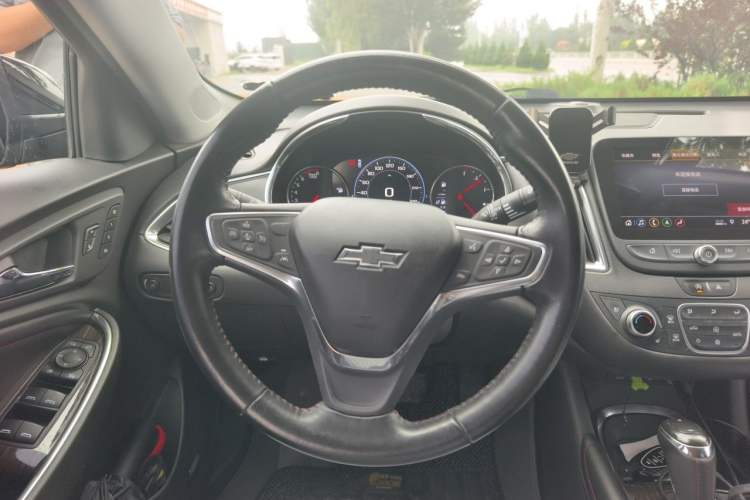 Used Chevrolet Malibu XL 2019 Redline 550T Automatic Smart Edition Steering Wheel