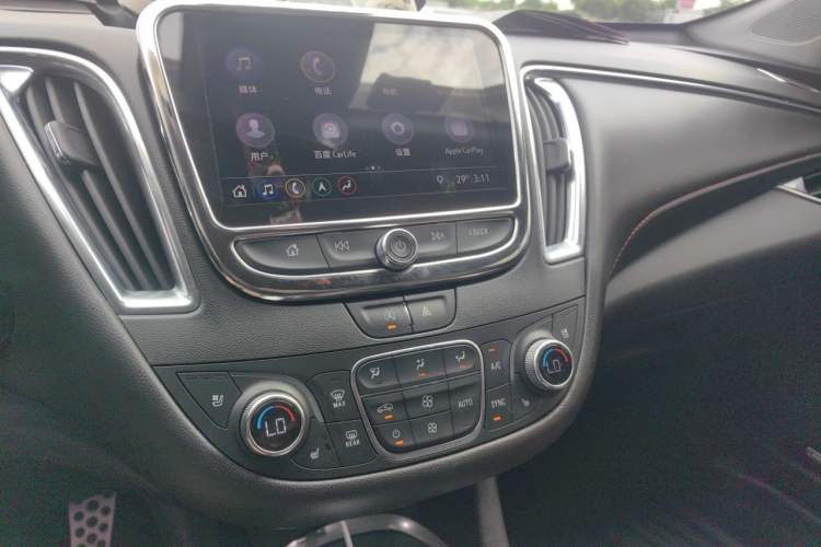 Used Chevrolet Malibu XL 2019 Redline 550T Automatic Smart Edition Audio And AC Panel