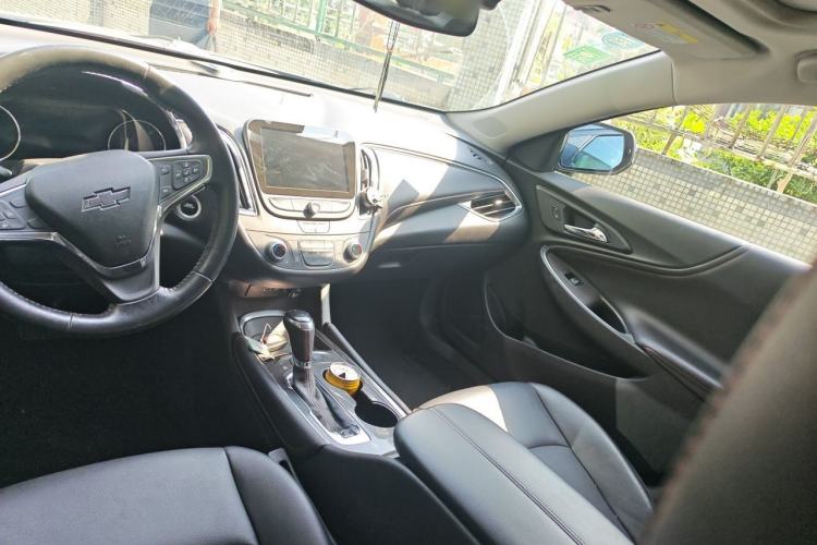 Used Chevrolet Malibu XL 2019 Redline 550T Automatic RuiLian Edition Center Console