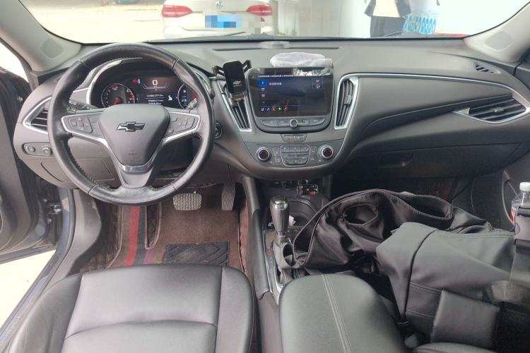 Used Chevrolet Malibu XL 2019 535T CVT RuiLian Edition Center Console