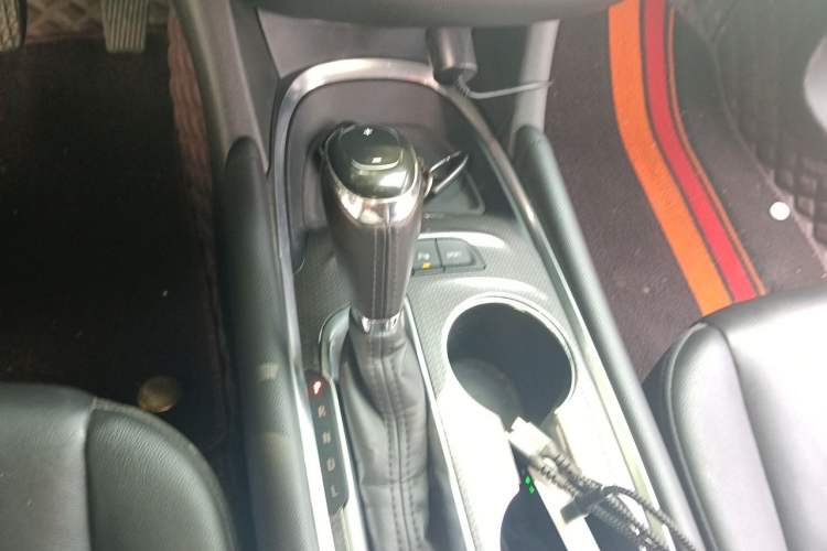 Used Chevrolet Malibu XL 2019 535T CVT RuiLian Edition Gear Lever