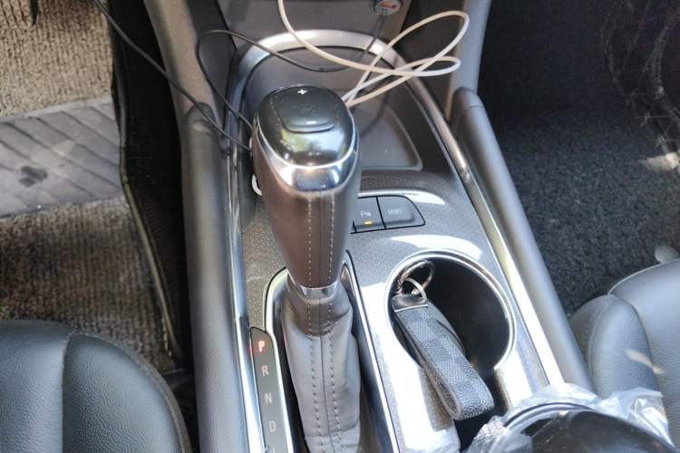 Used Chevrolet Malibu XL 2019 535T CVT Active Version Gear Lever