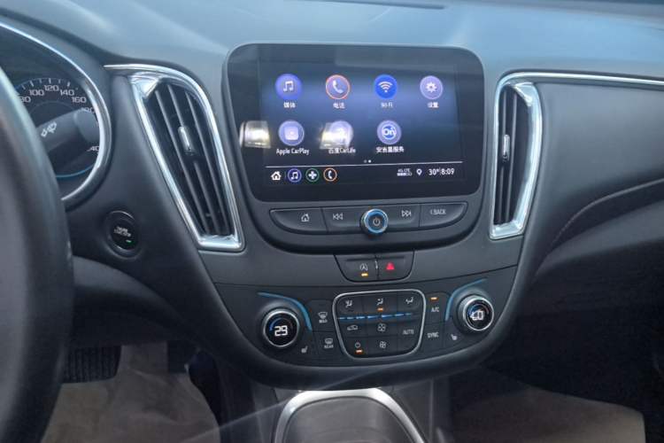 Used Chevrolet Malibu XL 2019 Redline 550T Automatic Sport Edition Audio And AC Panel