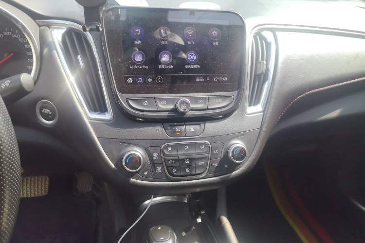 Used Chevrolet Malibu XL 2019 Redline 550T Automatic Sport Edition Audio And AC Panel