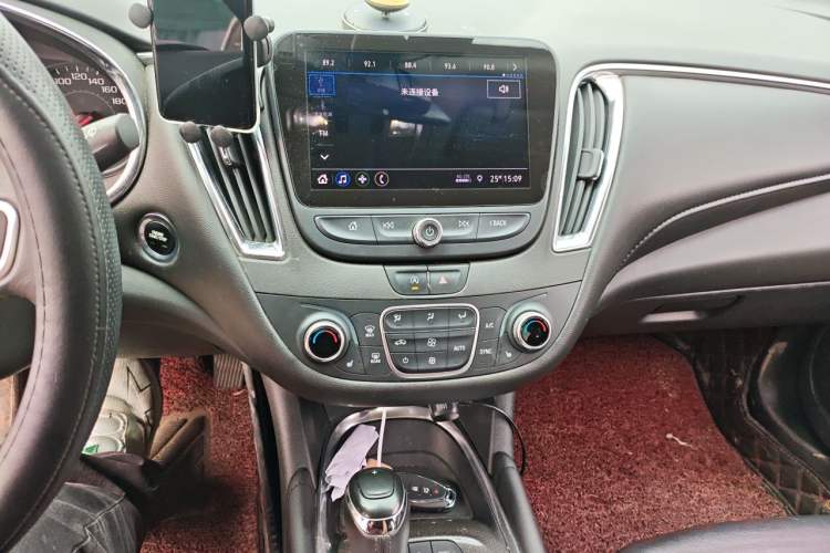Used Chevrolet Malibu XL 2019 535T CVT Active Version Audio And AC Panel