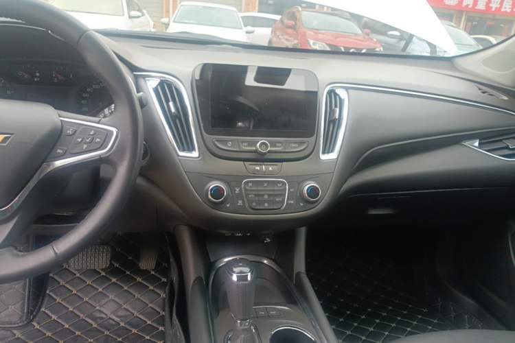 Used Chevrolet Malibu XL 2019 535T CVT Active Version Audio And AC Panel