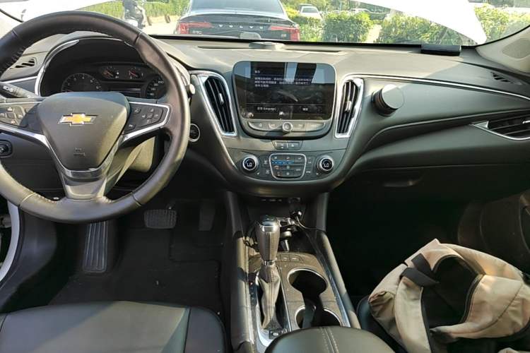 Used Chevrolet Malibu XL 2019 535T CVT Active Version Audio And AC Panel