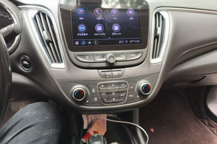 Used Chevrolet Malibu XL 2019 535T CVT Active Version Audio And AC Panel