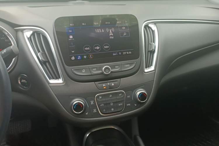 Used Chevrolet Malibu XL 2019 535T CVT Active Version Audio And AC Panel