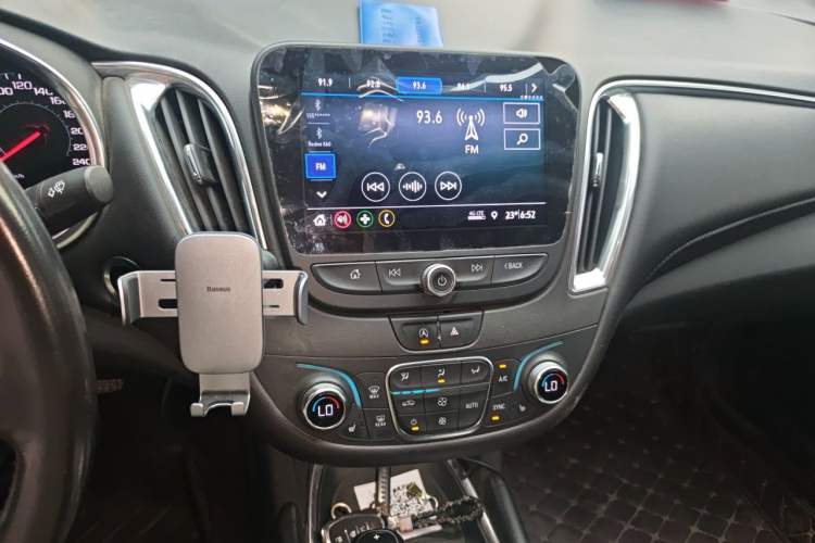 Used Chevrolet Malibu XL 2019 535T CVT Active Version Audio And AC Panel