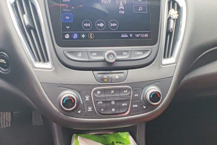 Used Chevrolet Malibu XL 2019 535T CVT Active Version Audio And AC Panel