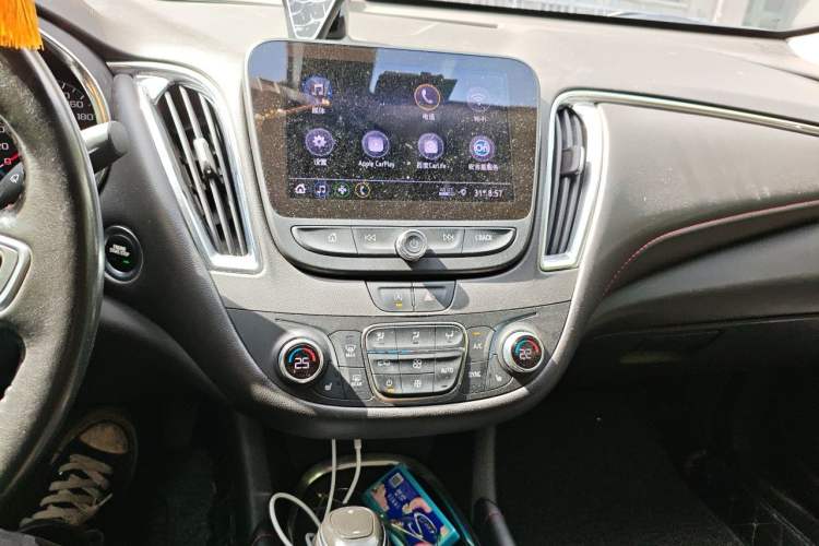 Used Chevrolet Malibu XL 2019 Redline 550T Automatic Sport Edition Audio And AC Panel