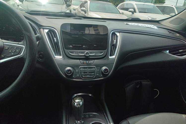 Used Chevrolet Malibu XL 2019 535T CVT Active Version Audio And AC Panel