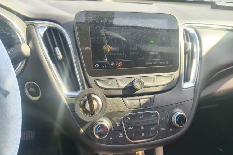 Used Chevrolet Malibu XL 2019 Redline 550T Automatic Sport Edition Audio And AC Panel