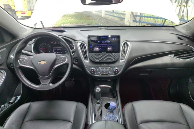 Used Chevrolet Malibu XL 2019 535T CVT Active Version Center Console
