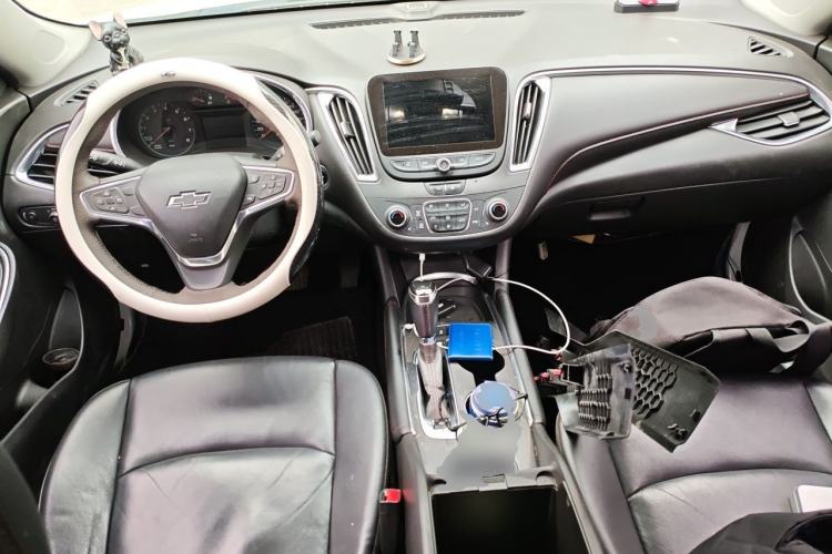 Used Chevrolet Malibu XL 2019 Redline 550T Automatic Sport Edition Center Console