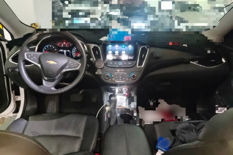 Used Chevrolet Malibu XL 2019 535T CVT Active Version Center Console