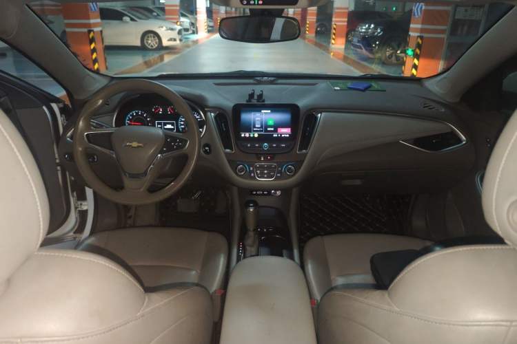 Used Chevrolet Malibu XL 2019 535T CVT Rui Xing Edition Center Console