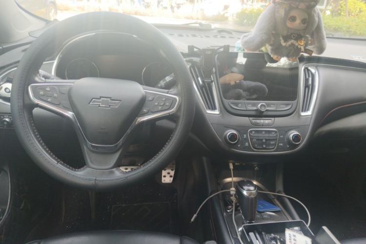 Used Chevrolet Malibu XL 2019 Redline 550T Automatic RuiLian Edition Center Console
