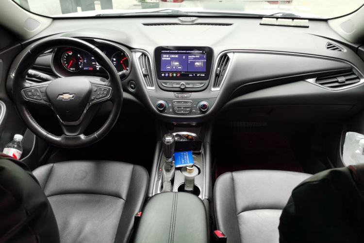 Used Chevrolet Malibu XL 2019 535T CVT RuiLian Edition Center Console