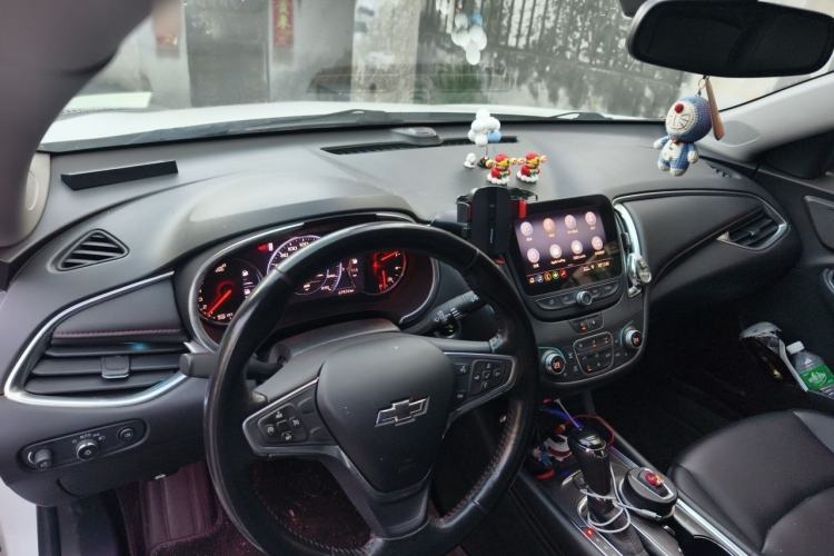 Used Chevrolet Malibu XL 2019 Redline 550T Automatic RuiLian Edition Center Console