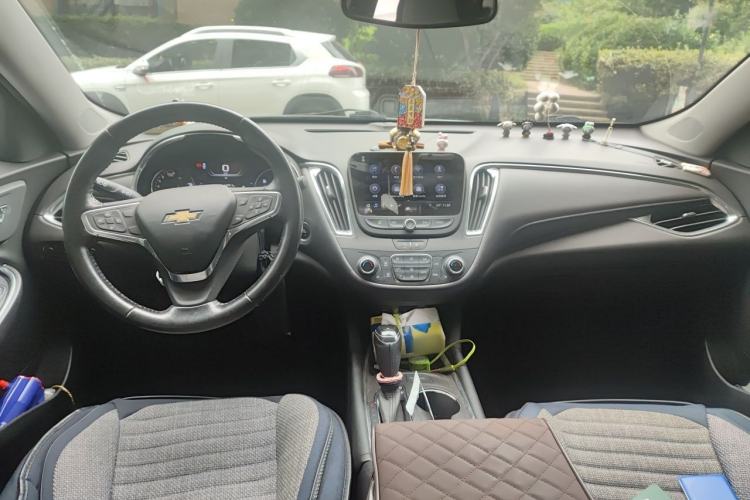 Used Chevrolet Malibu XL 2019 535T CVT RuiLian Edition Center Console