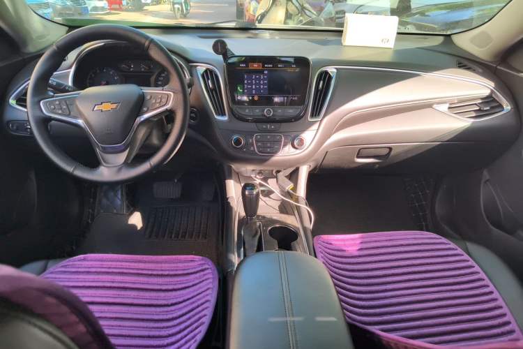 Used Chevrolet Malibu XL 2019 535T CVT Active Version Center Console
