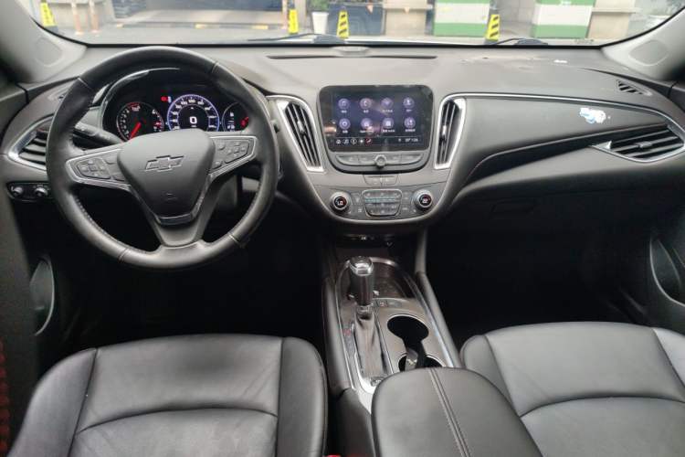 Used Chevrolet Malibu XL 2019 Redline 550T Automatic RuiLian Edition Center Console