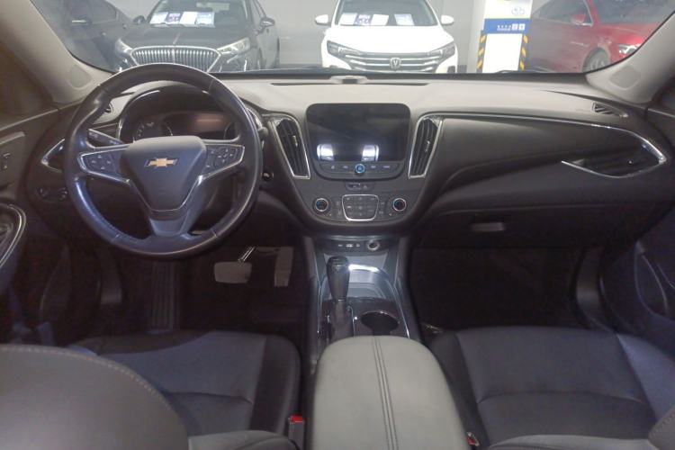 Used Chevrolet Malibu XL 2019 535T CVT RuiLian Edition Center Console