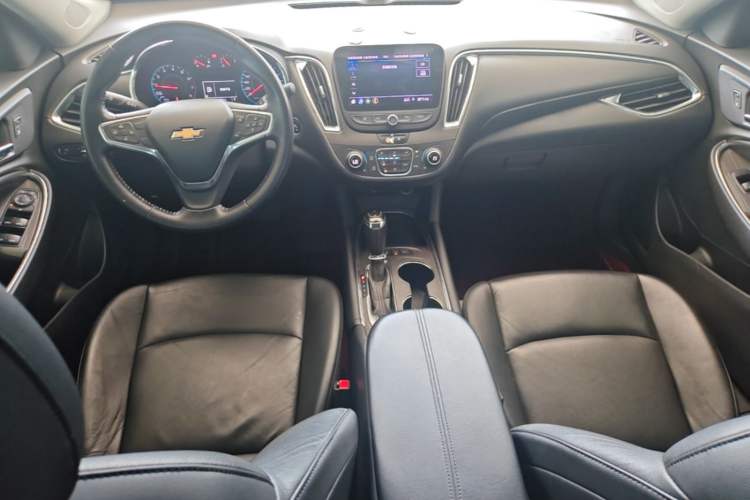 Used Chevrolet Malibu XL 2019 535T CVT Active Version Center Console