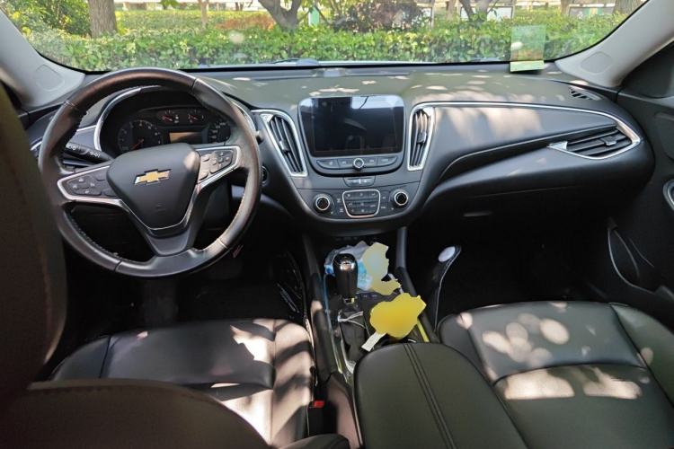 Used Chevrolet Malibu XL 2019 535T CVT Active Version Center Console
