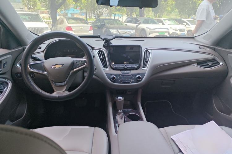 Used Chevrolet Malibu XL 2019 535T CVT Rui Xing Edition Center Console