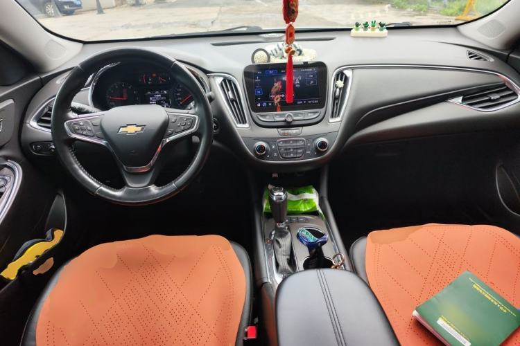 Used Chevrolet Malibu XL 2019 535T CVT Active Version Center Console