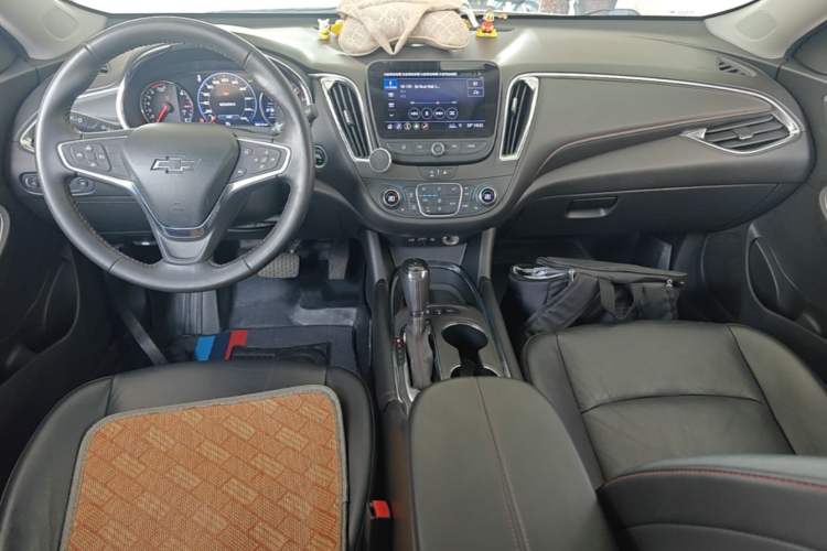 Used Chevrolet Malibu XL 2019 Redline 550T Automatic RuiLian Edition Center Console