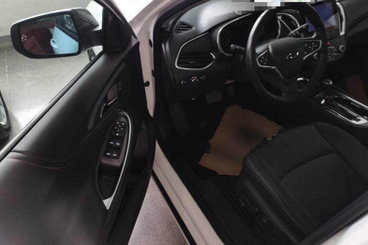 Used Chevrolet Malibu XL 2019 Redline 550T Automatic Sport Edition Driver Seat