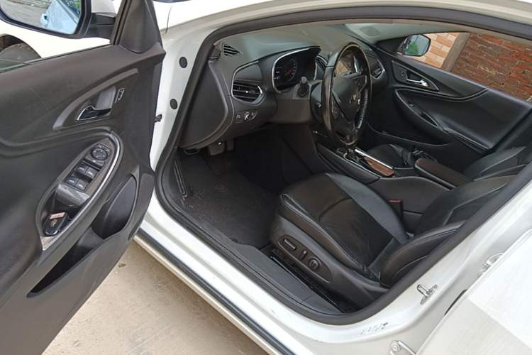Used Chevrolet Malibu XL 2019 535T CVT Active Version Driver Seat