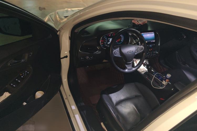Used Chevrolet Malibu XL 2019 Redline 550T Automatic Sport Edition Driver Seat