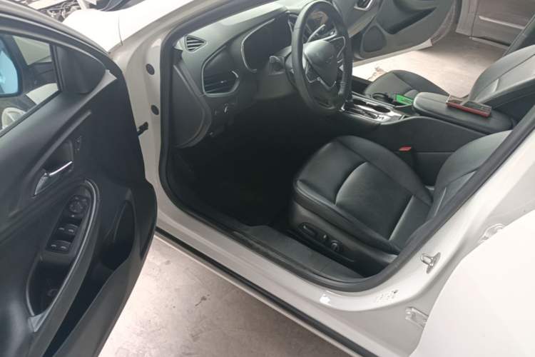 Used Chevrolet Malibu XL 2019 535T CVT Active Version Driver Seat