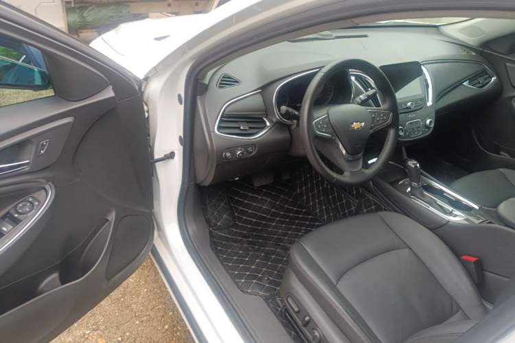 Used Chevrolet Malibu XL 2019 535T CVT Active Version Driver Seat