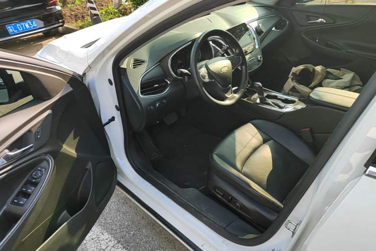 Used Chevrolet Malibu XL 2019 535T CVT Active Version Driver Seat